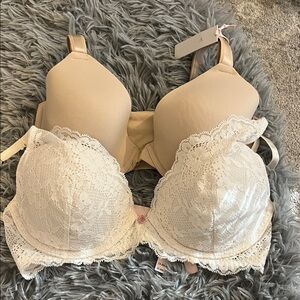 1 NWTVictoria's Secret Lace  Bras